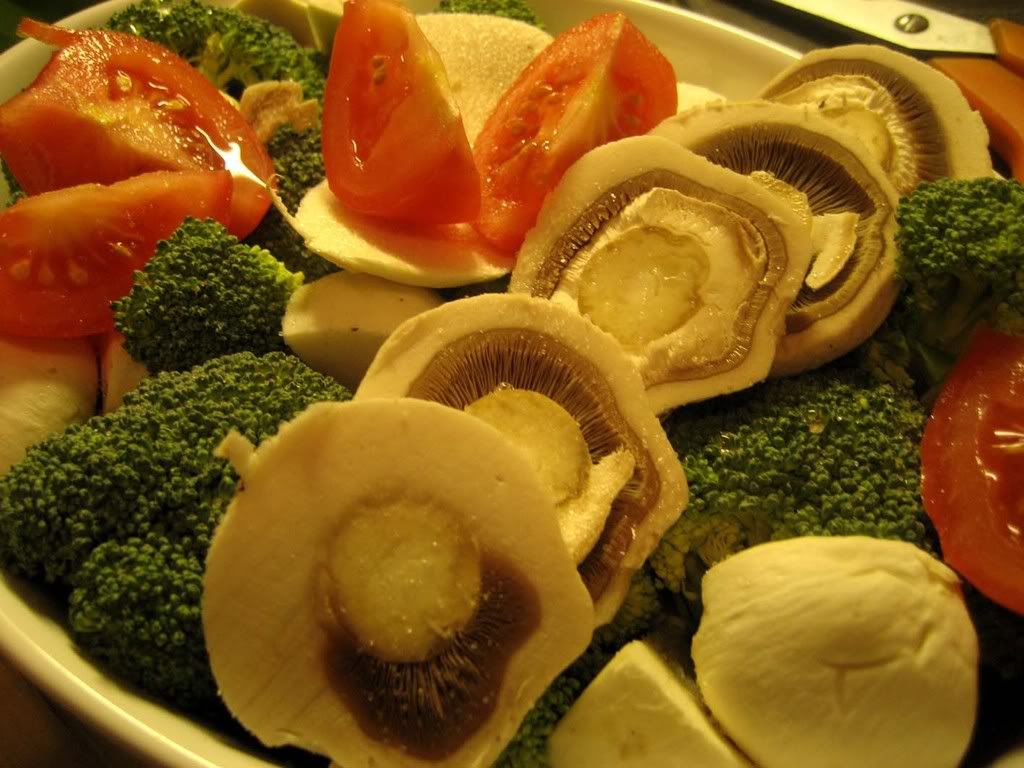 Brocolli, gljive i paradajz mart 2008
