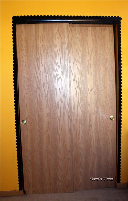 painted scollap crown molding