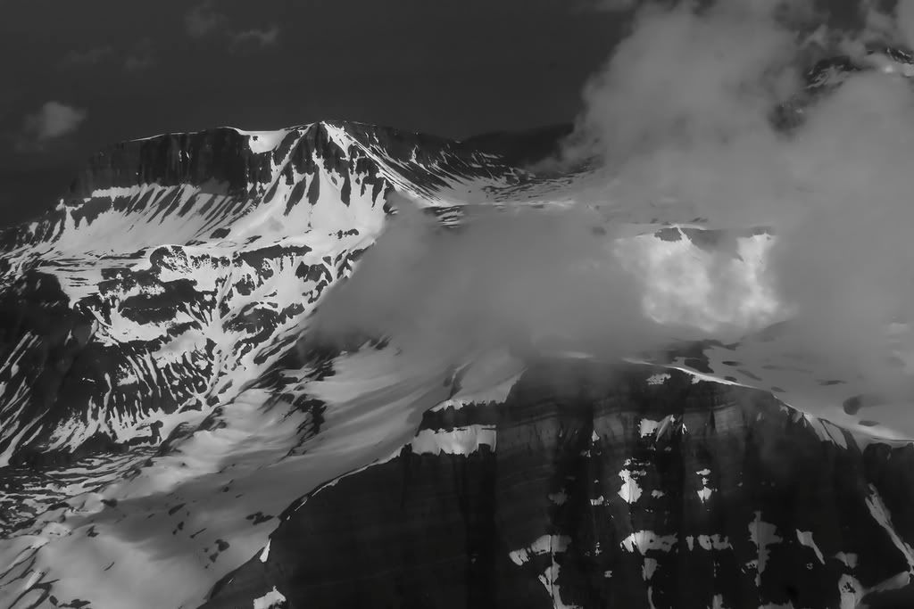 IMAGE: http://i246.photobucket.com/albums/gg103/tylershumway/cloudpeak.jpg