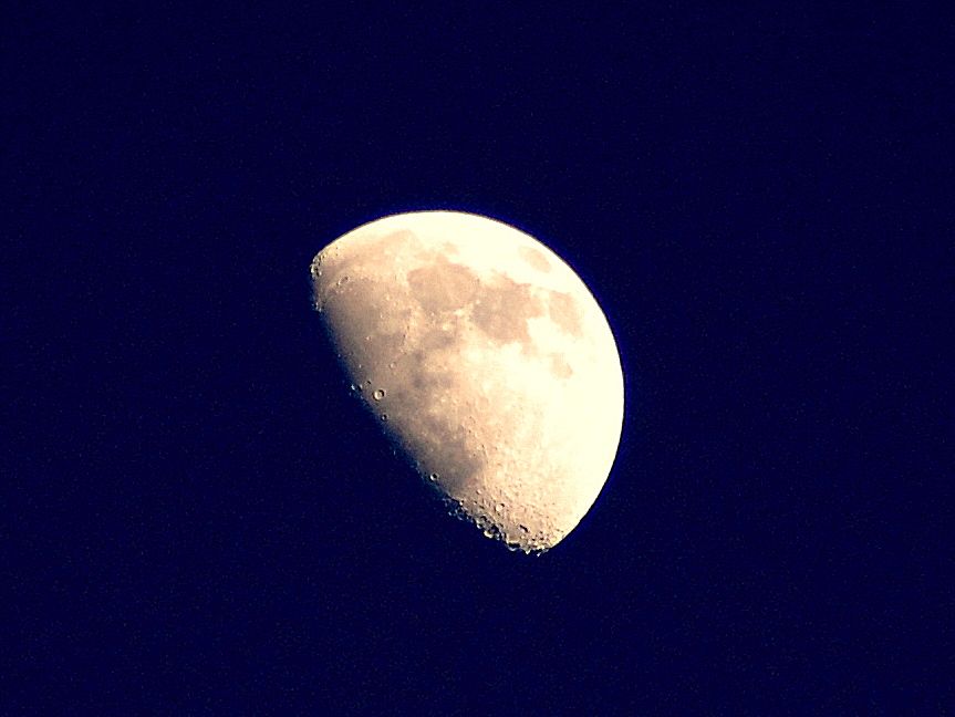 moon22.jpg