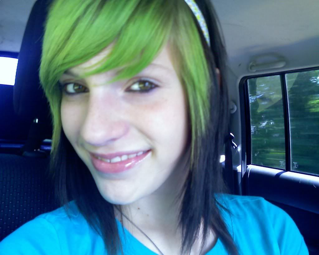 Green emo hairstyles gallery 2