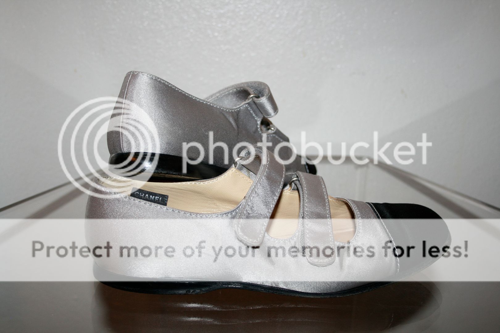 CHANEL Women Flat Silver Ballet Runway Shoes Sz 39 8.5  